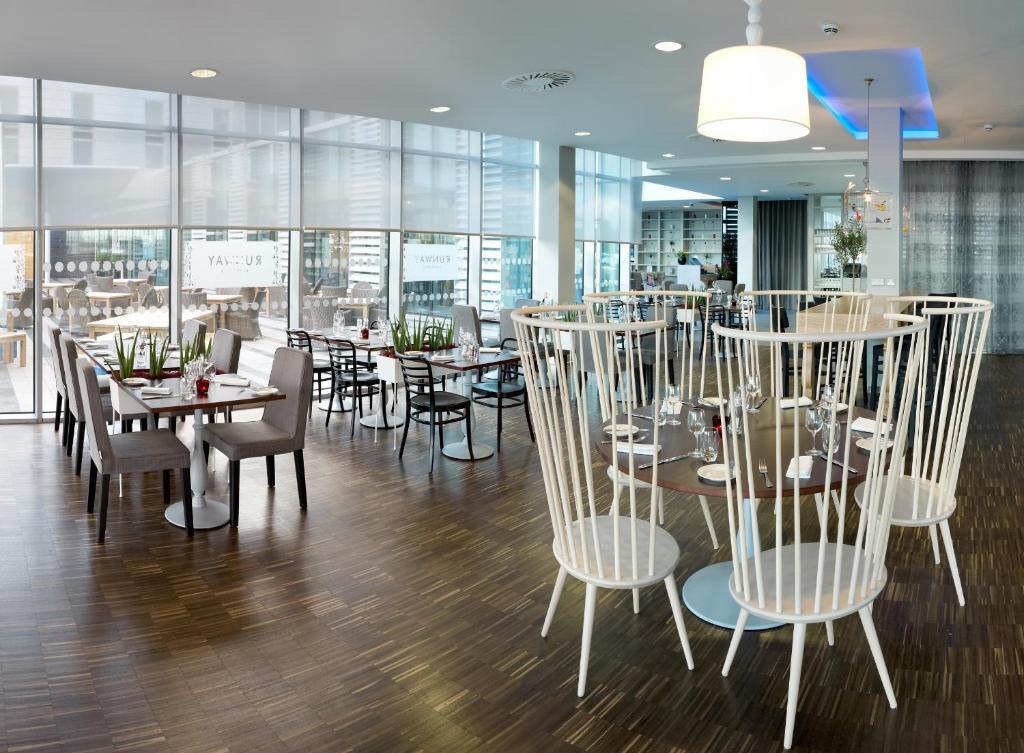 Radisson Blu Hotel East Midlands Airport Castle Donington Bagian luar foto